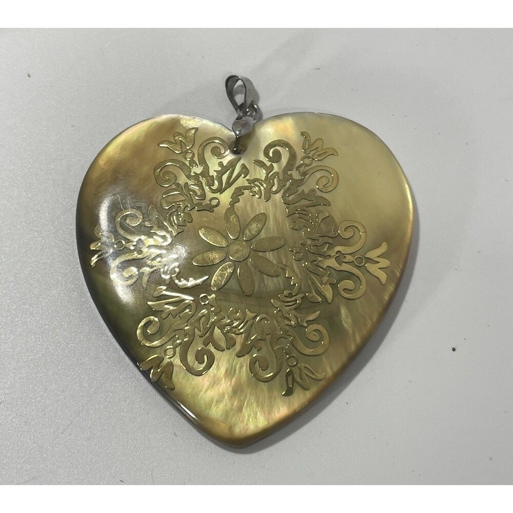 Mother of Pearl Heart Pendant Floral Engraved Shell Gold Iridescent